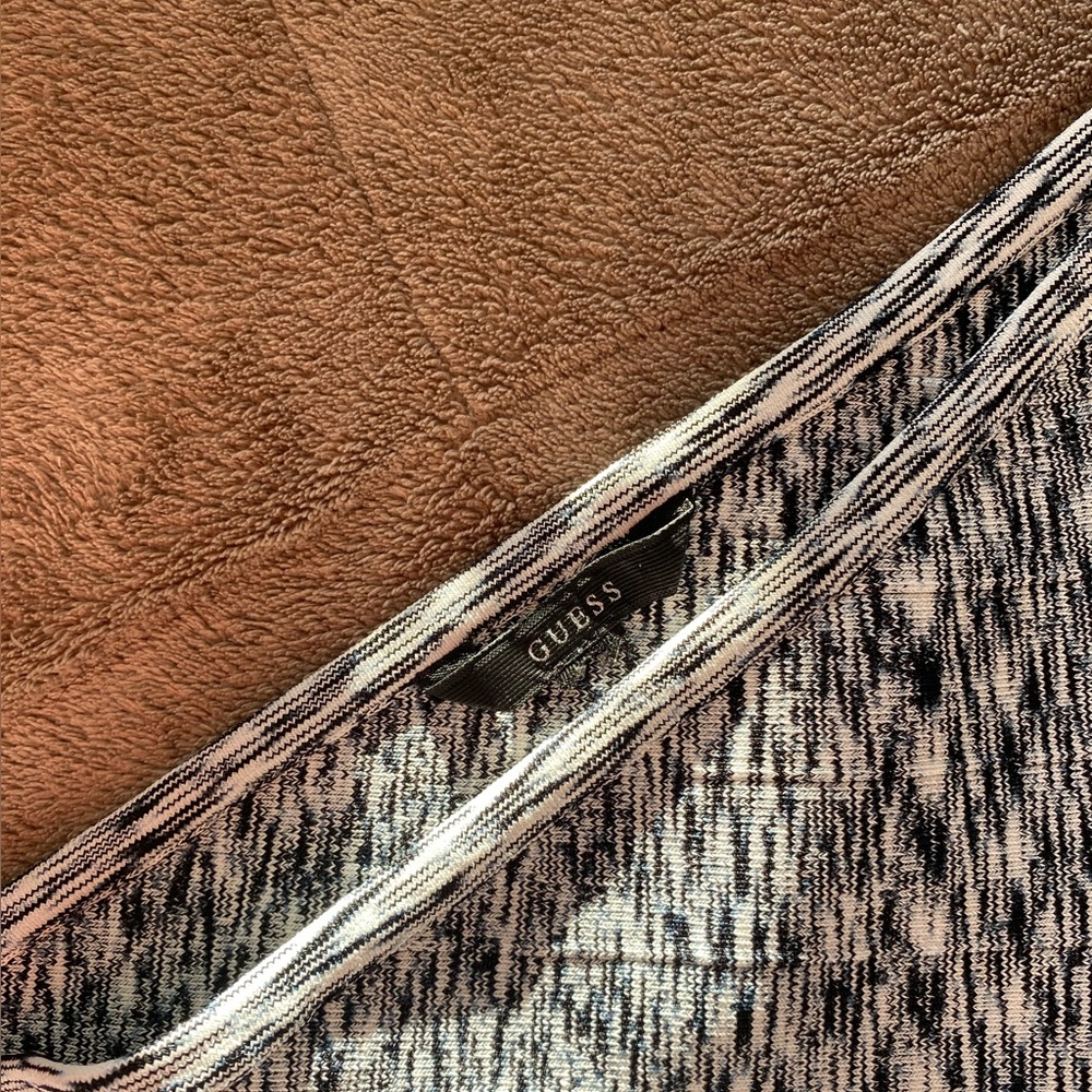 Guess One Shoulder Top - Picture 4 of 4